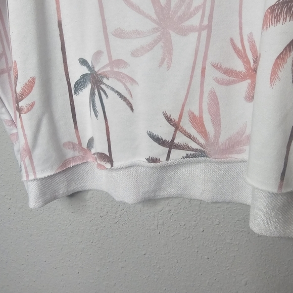 Secret Treasures Crop Sweatshirt Womens L 12-14 White Pink Palm Tree Soft Hi Lo - Picture 3 of 9